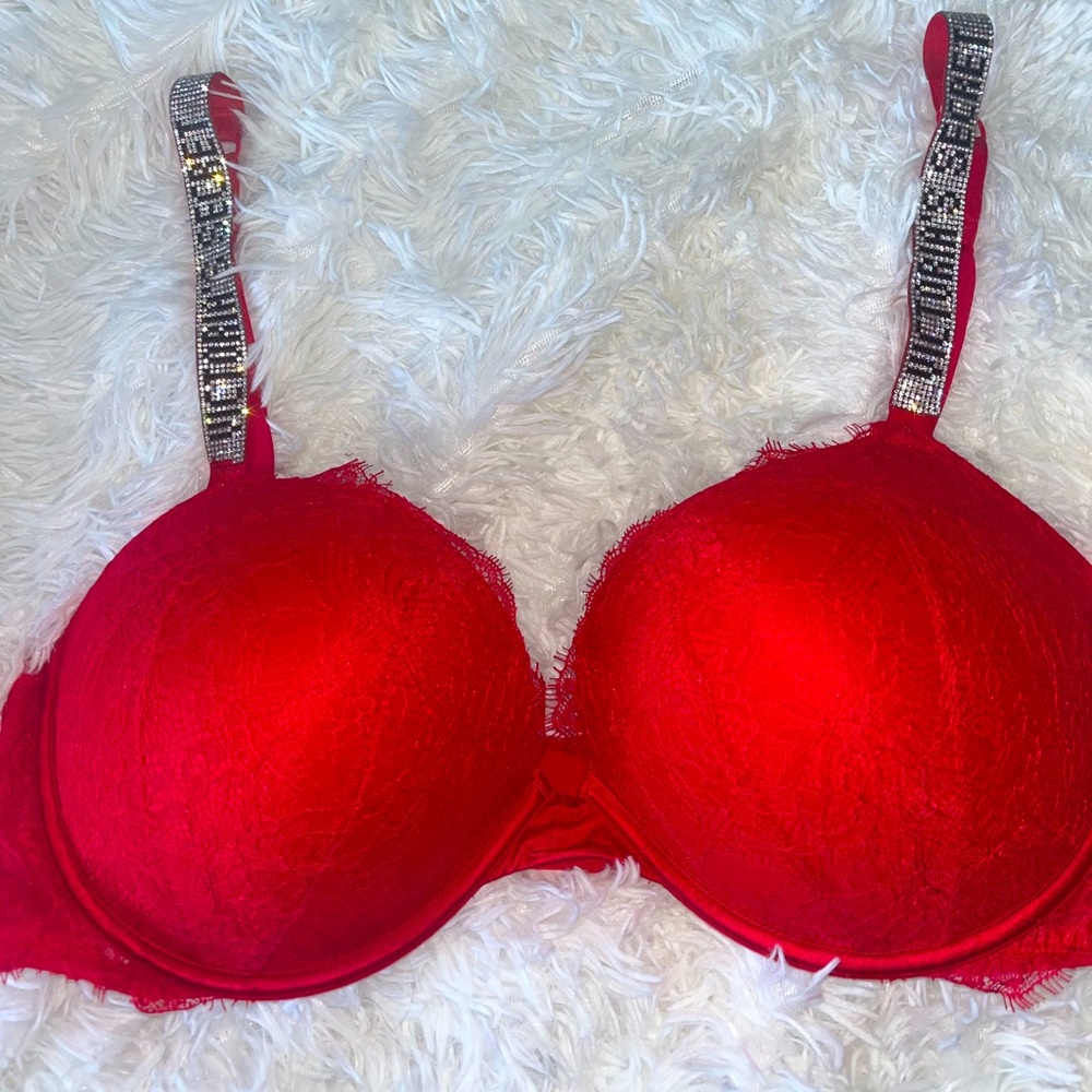 Victoria’s Secret push up rhinestone bombshell bra ✨